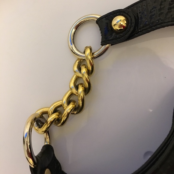 GOLDENBLEU Patent Leather Double Zipper bag - Picture 8 of 8